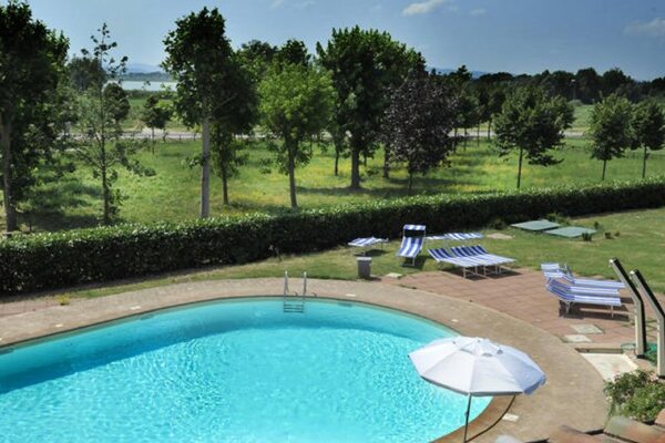 Hotel con piscina Lago Trasimeno 7